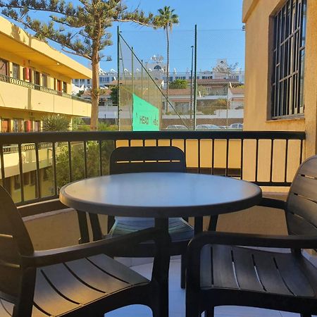 Apartamento Torres Del Sol 아로나 외부 사진