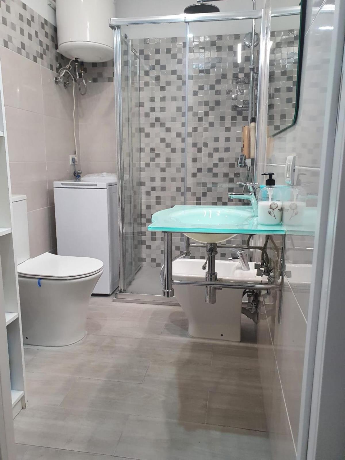 Apartamento Torres Del Sol 아로나 외부 사진