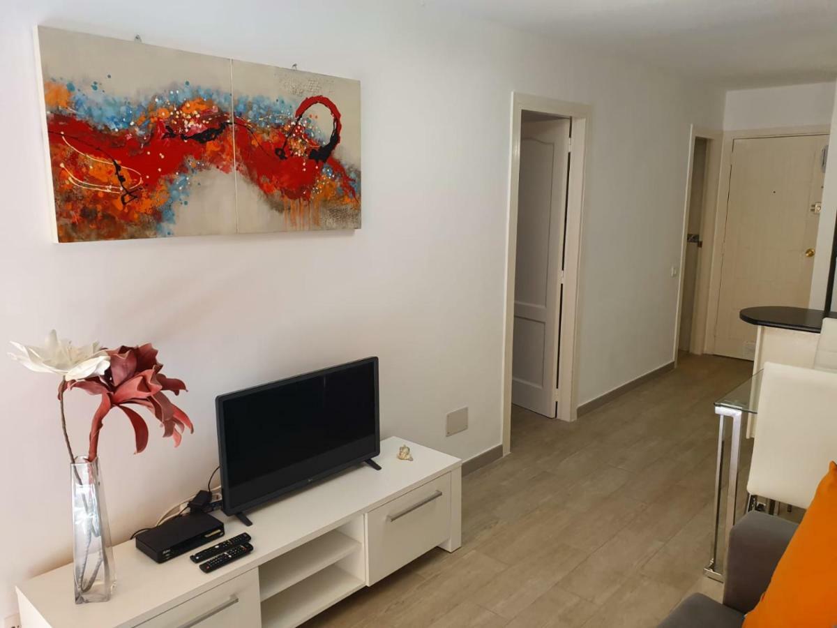 Apartamento Torres Del Sol 아로나 외부 사진