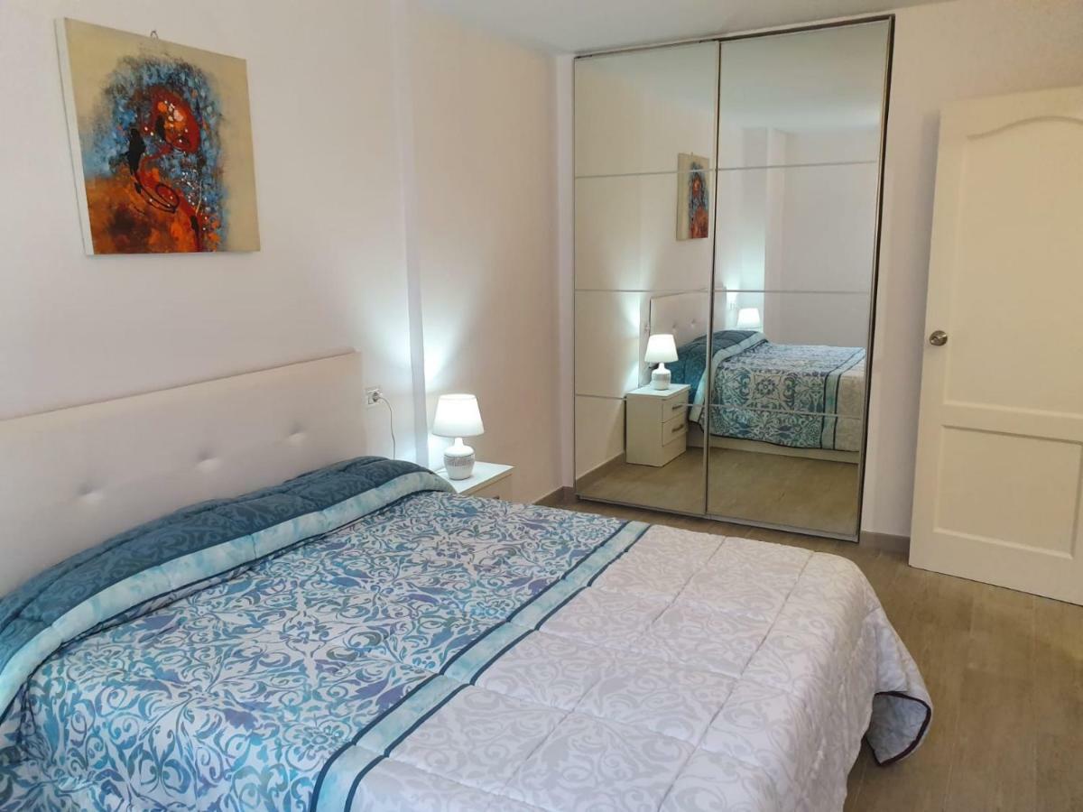 Apartamento Torres Del Sol 아로나 외부 사진